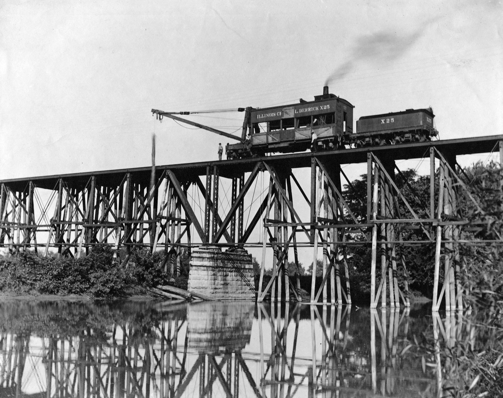 Illinois Central rebuilding 1911.jpg